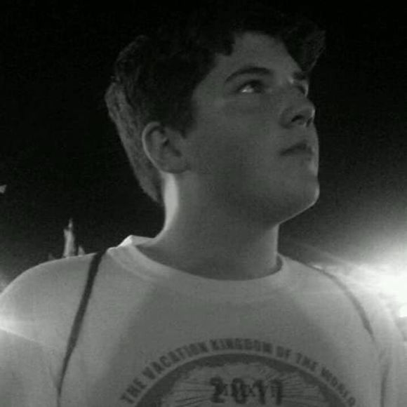 Meet your Posher, Gavin - Picture 1 of 1